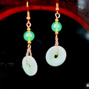 Jade donut dangling earrings